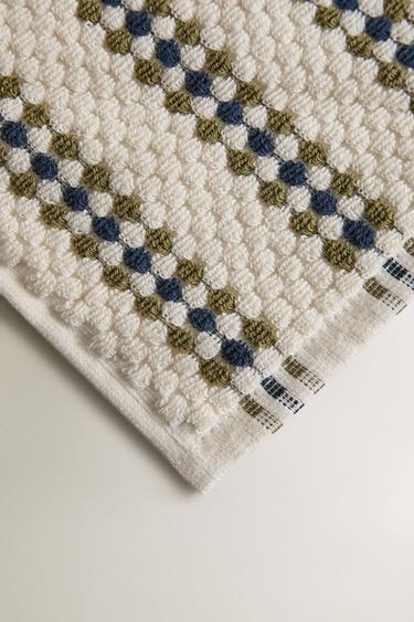 GEOMETRIC TEXTURED BATH TOWEL - Blue / Green by Zara - Image 2