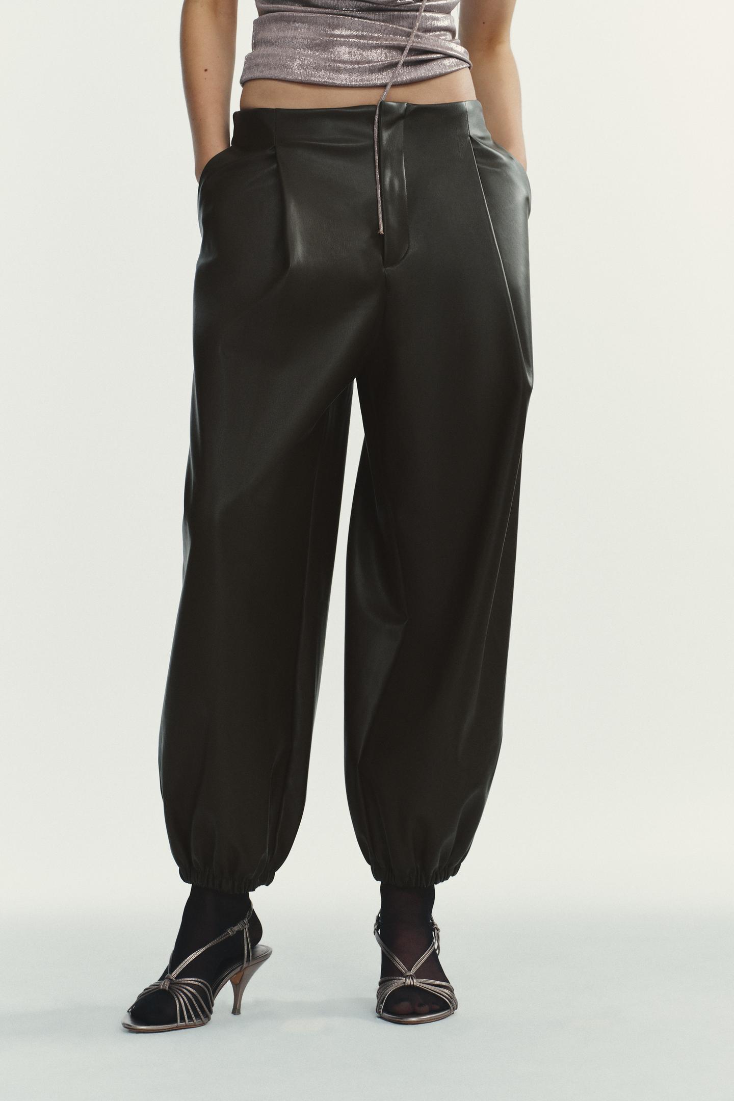 PLEATED JOGGING PANTS