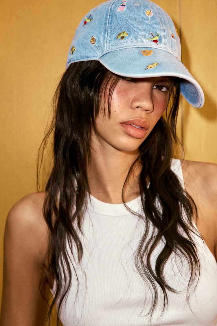 İŞLEMELİ DENİM ŞAPKA