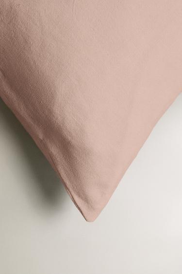 HOUSSE DE COUSSIN LIN EFFET DÉLAVÉ - Rose craie de Zara - Image 1