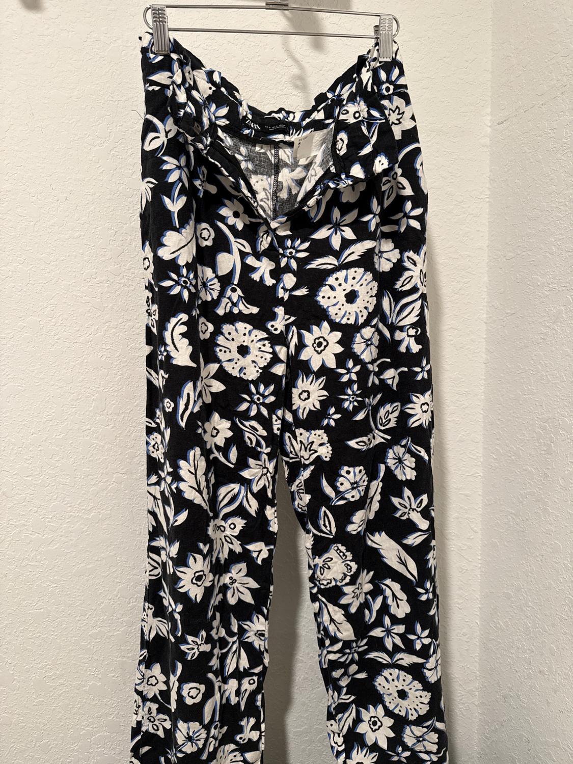 PANTALÓN RECTO ESTAMPADO FLORAL - Image 3