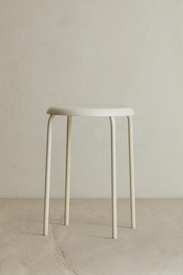 TABOURET MÉTAL LAQUÉ - Écru de Zara