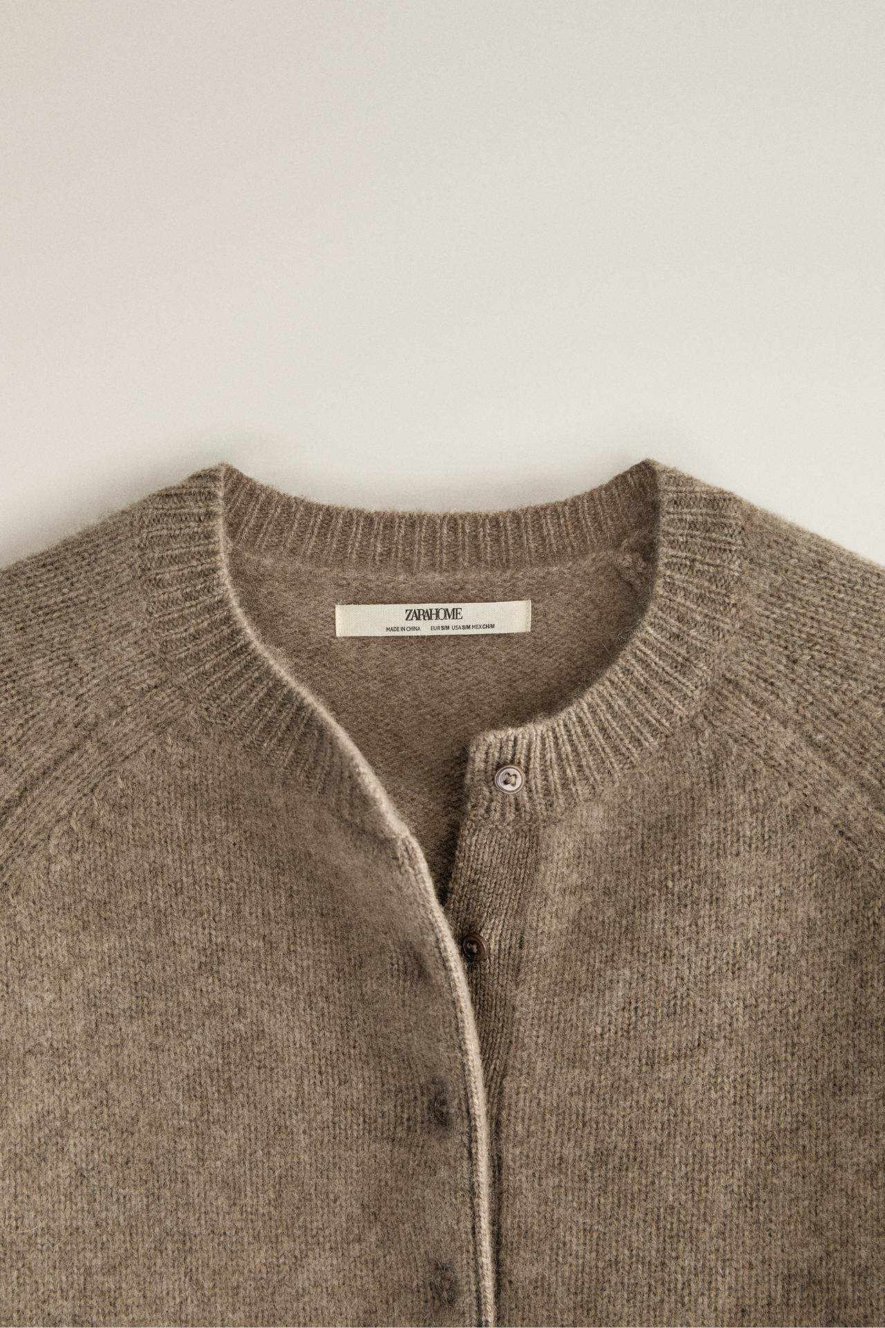 CASHMERE BUTTON SWEATER — Brown / Taupe