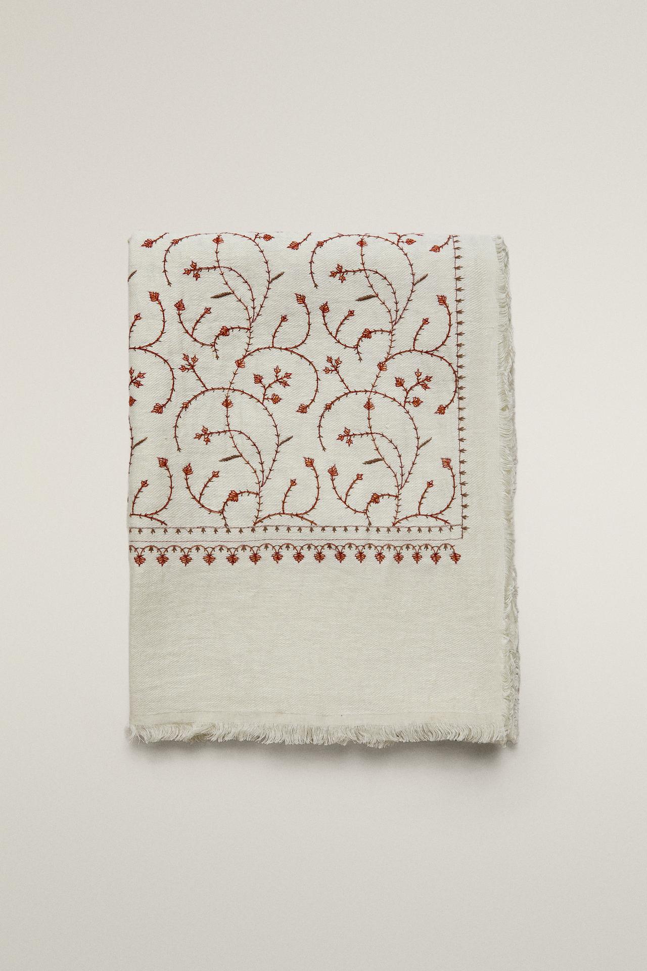 EMBROIDERED LINEN BLANKET — Ecru