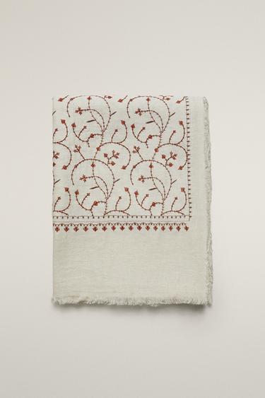 EMBROIDERED LINEN BLANKET — Ecru 1