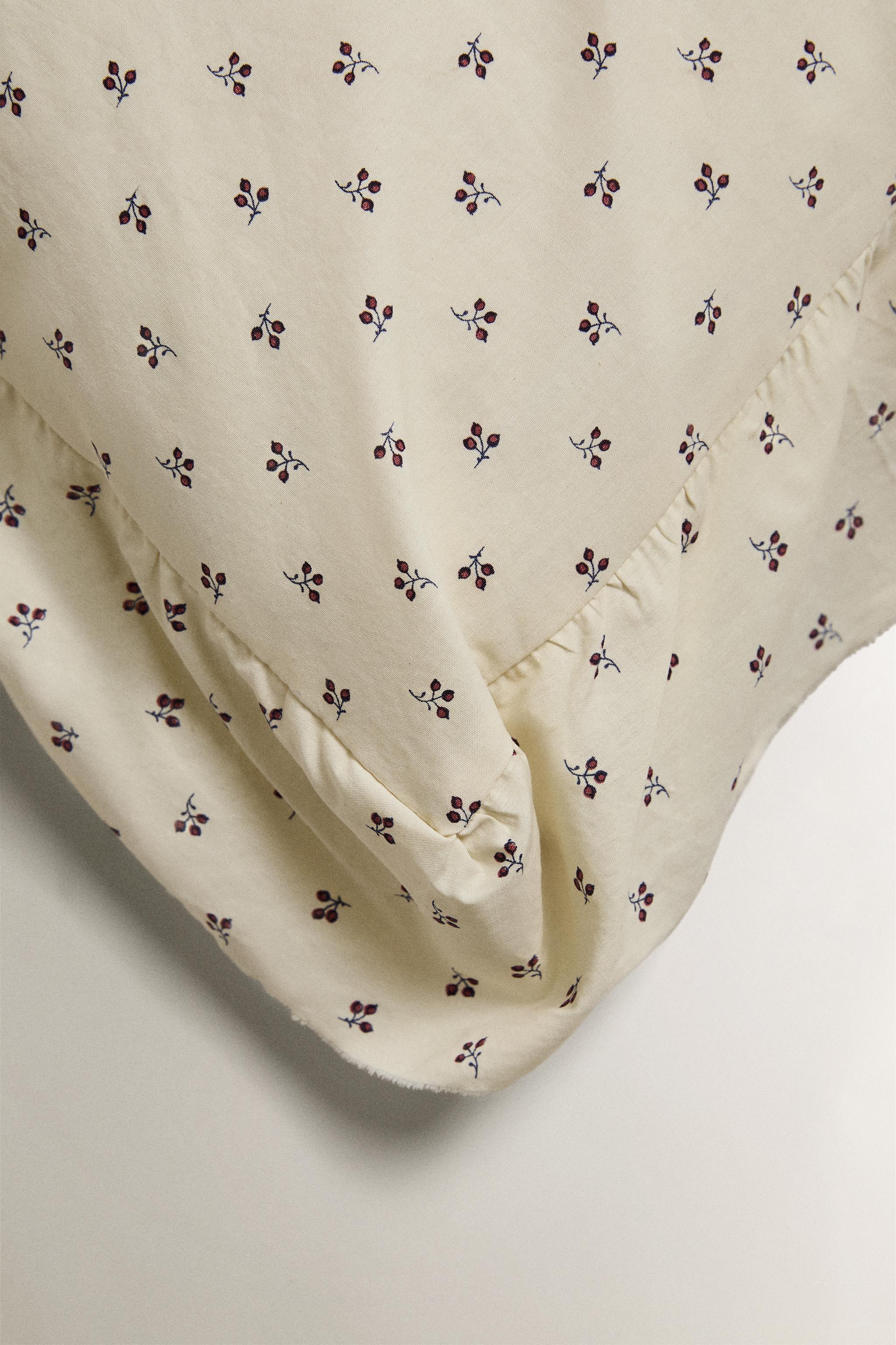 CHILDREN'S FLORAL PRINT PILLOWCASE WITH RUFFLE