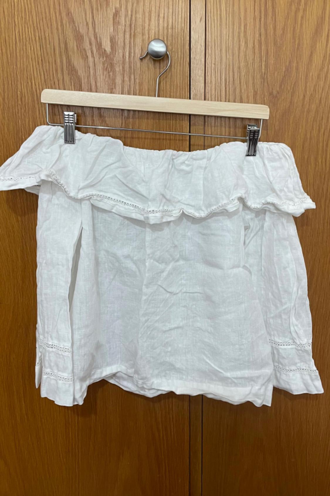 LINEN TOP WITH RUFFLE TRIM