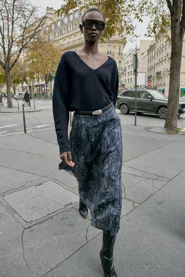 CHÂN VÁY MIDI HỌA TIẾT KÈM THẮT LƯNG - xanh dương/đen từ Zara