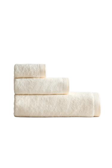 SILK BLEND BATH TOWEL (600 GXM²) – Elefántcsont a ZARA-tól