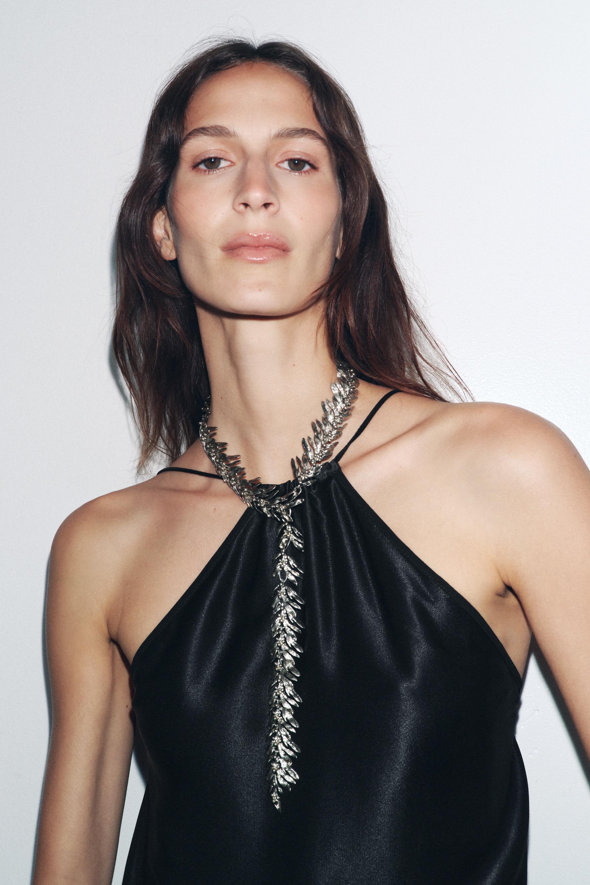 COLLIER MÉTALLIQUE FEUILLES