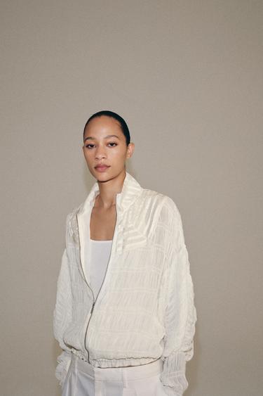BLOUSON BOMBER FRONCÉ ZW COLLECTION - Écru de Zara - Image 1