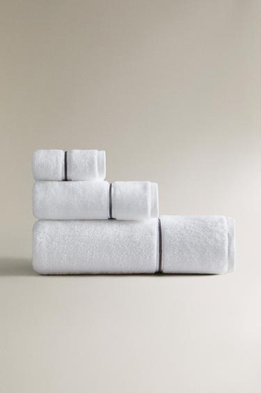 HANDTUCH MIT BESTICKTER BORTE - Grau meliert von Zara