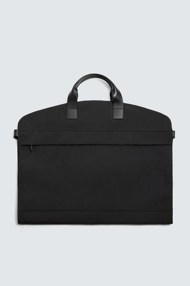PORTATRAJES NYLON - Negro de Zara