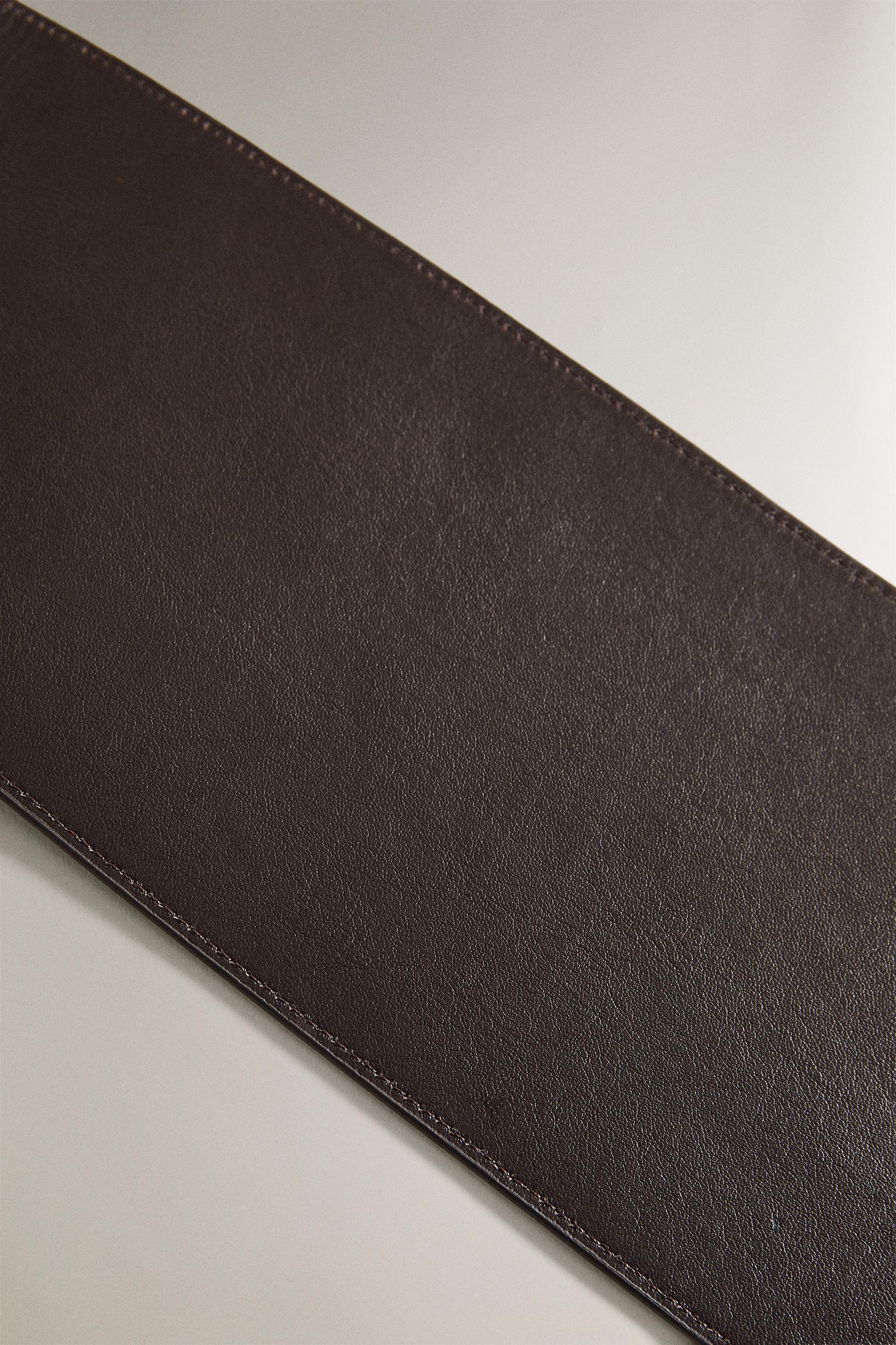 LEATHER MAGAZINE RACK