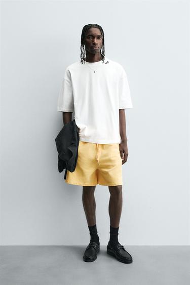 BERMUDA JOGGER LAVADA - Amarillo medio de Zara - Imagen 0