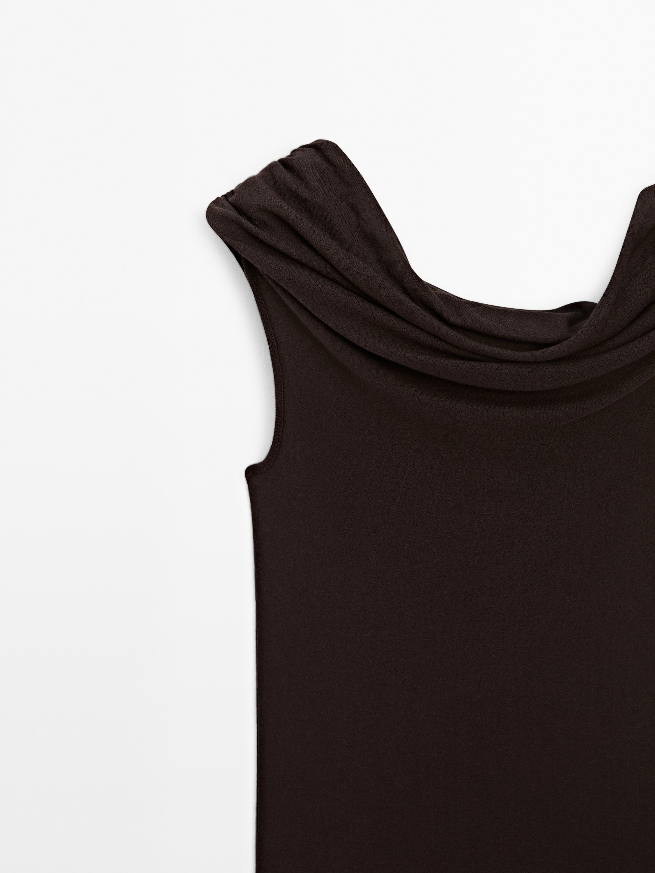 Top à col asymétrique 100 % coton