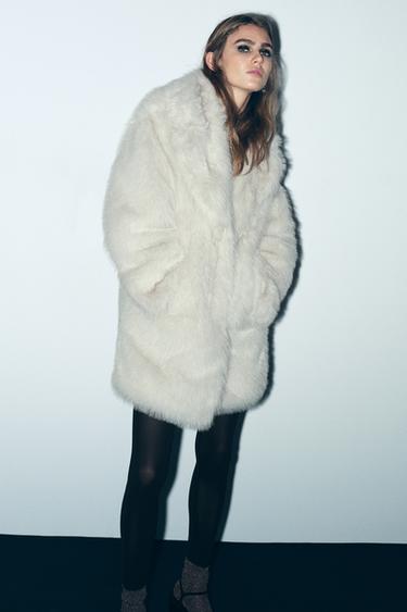 ПАЛЬТО ИЗ ИСКУССТВЕННОГО МЕХА — ЭКРЮ от Zara — изображение 0