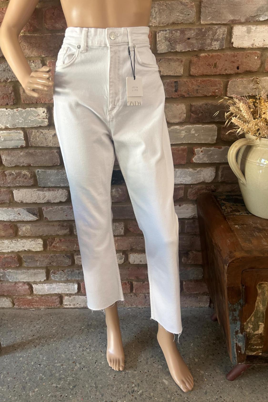 CROPPED FLARE MID-RISE JEANS