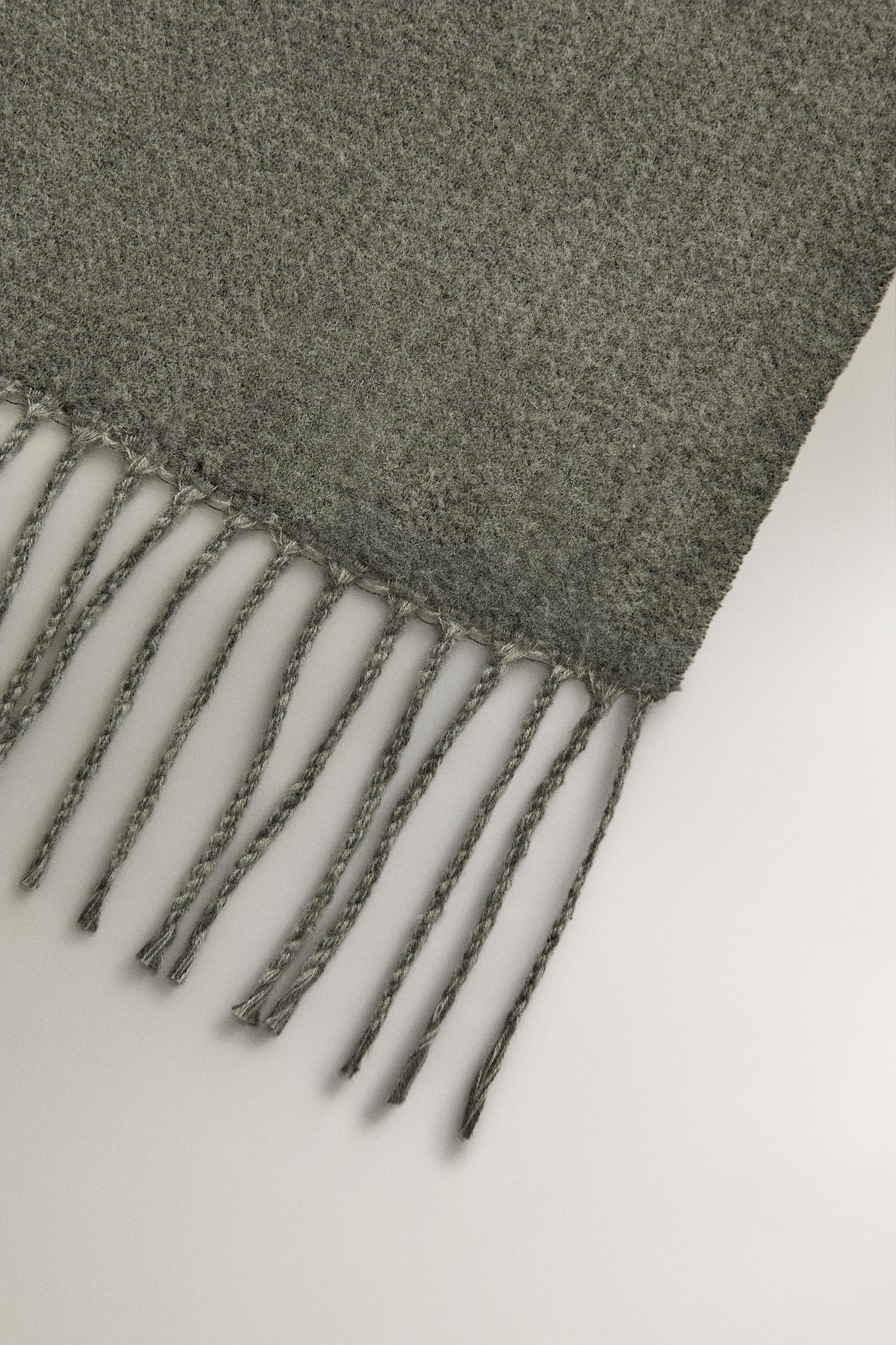 SOFT FRINGED BLANKET