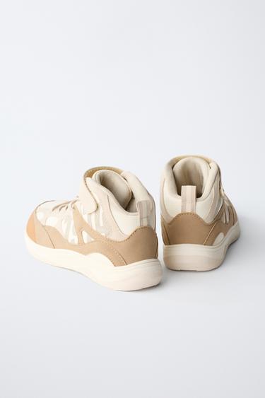 BASKETS MONTANTES EN CONTRASTE - Marron sable de Zara - Image 7