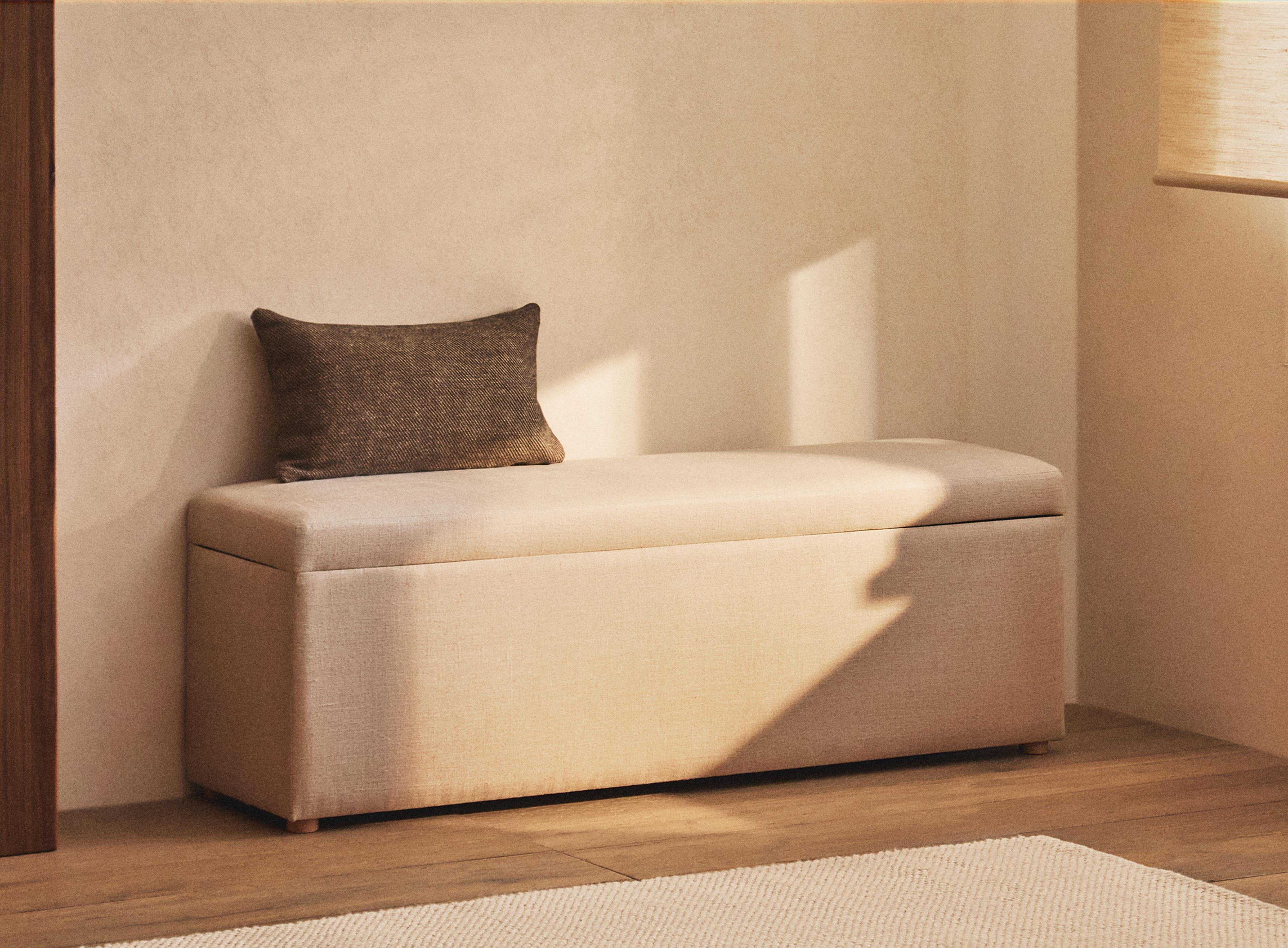 MEDIUM STORAGE BENCH — Light beige