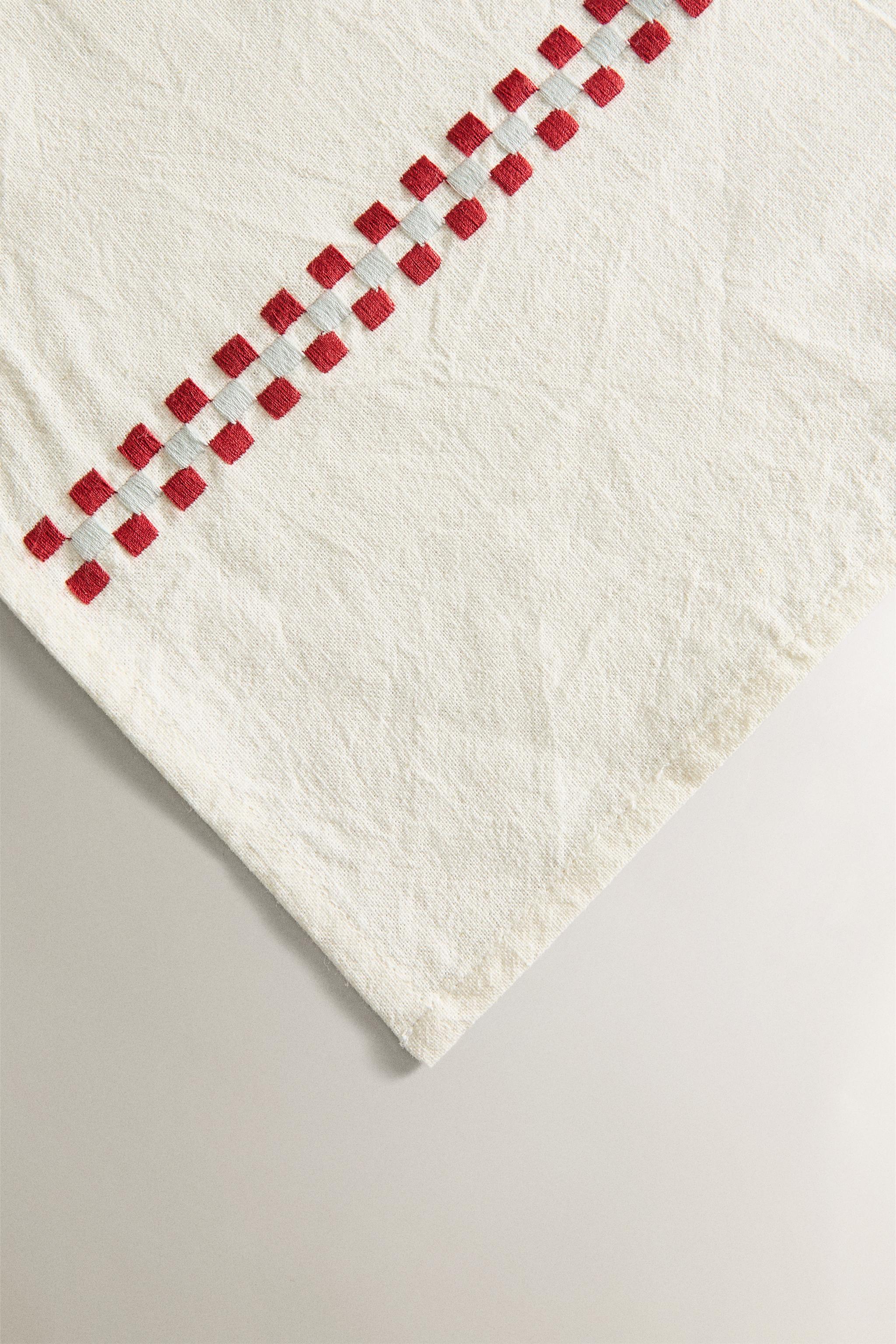 MULTICOLORED EMBROIDERED COTTON TABLECLOTH