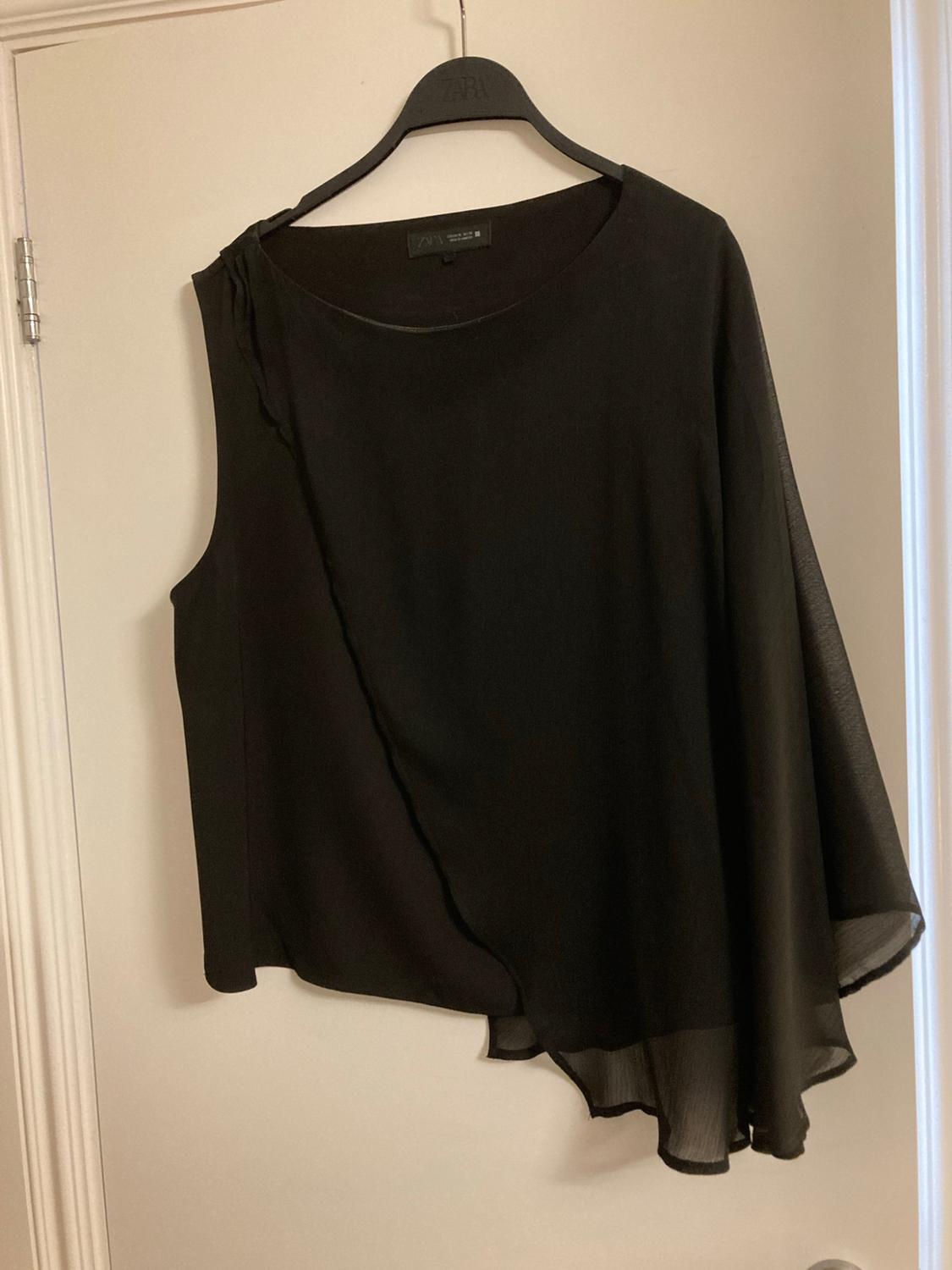 CONTRAST CAPE BLOUSE - Image 4