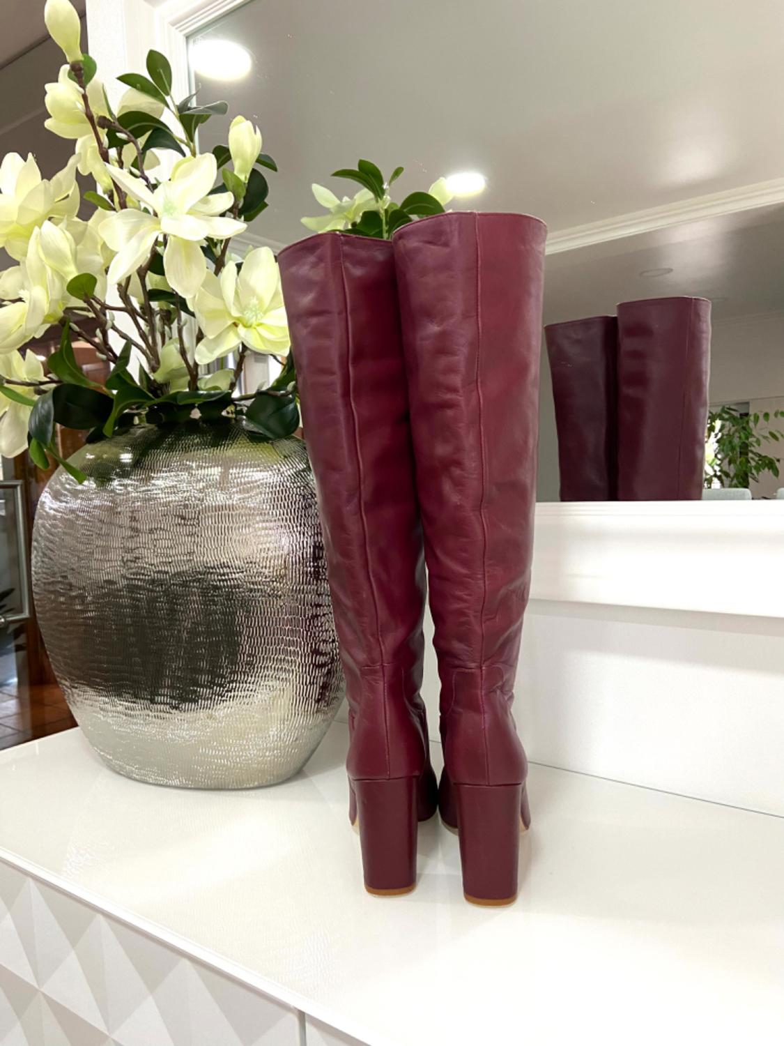 BOTAS EM COURO GENUÍNO - Image 3