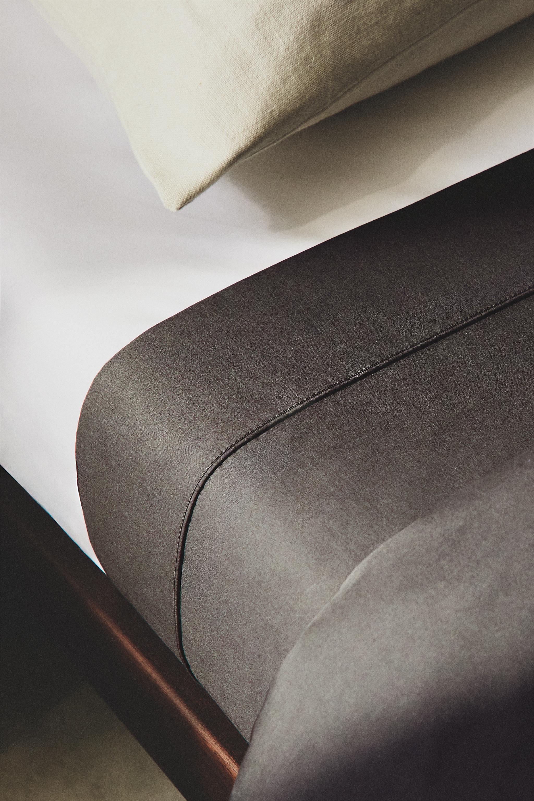 PERCALE COTTON FLAT SHEET (300 THREAD COUNT)