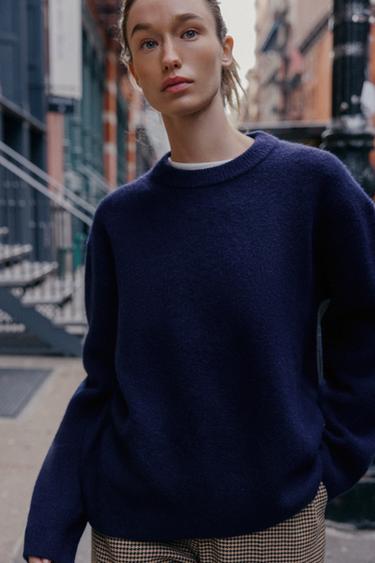 PULL EN MAILLE UNIE - Bleu marine de Zara - Image 2