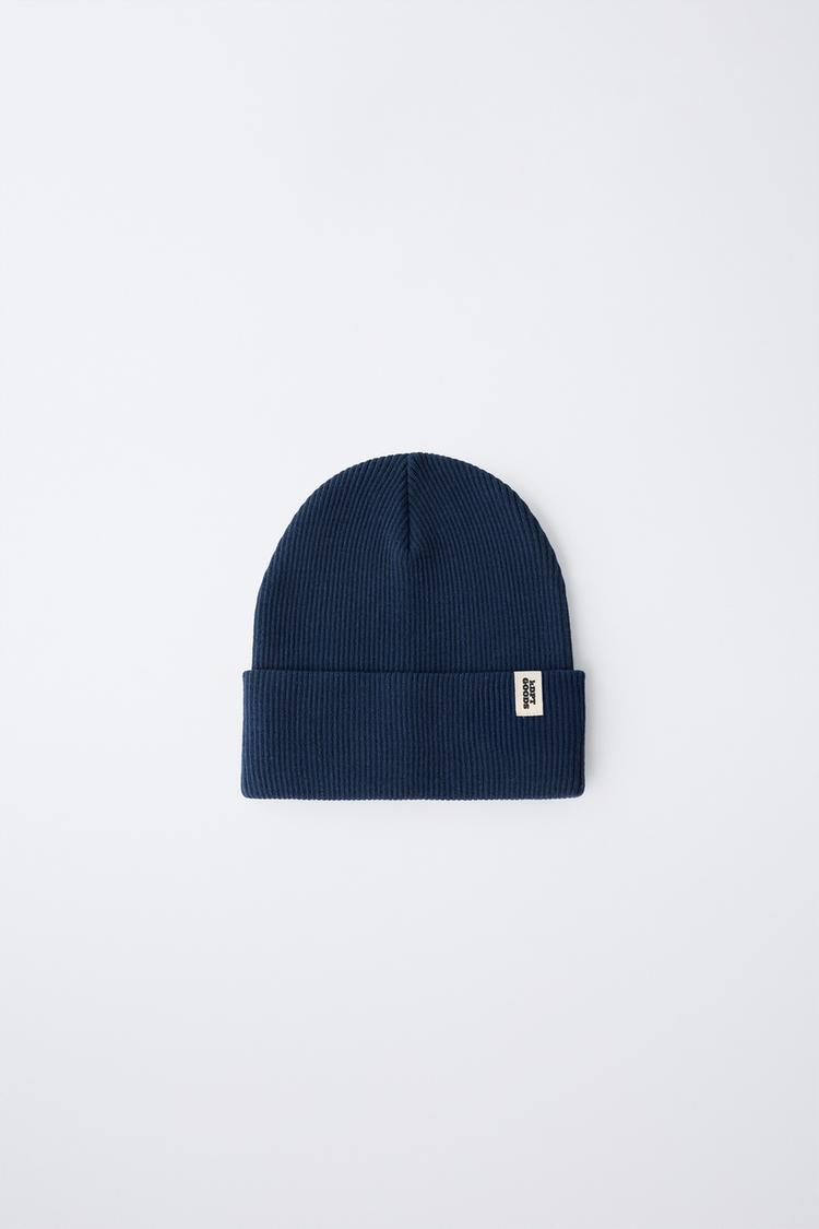 RIBBED KNIT LABEL HAT — Navy blue