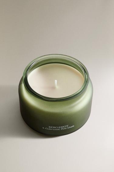(240 G) BERGAMOT & CEDAR WOOD, PETIT GRAIN SCENTED CANDLE - pistachio green by Zara - Image 1