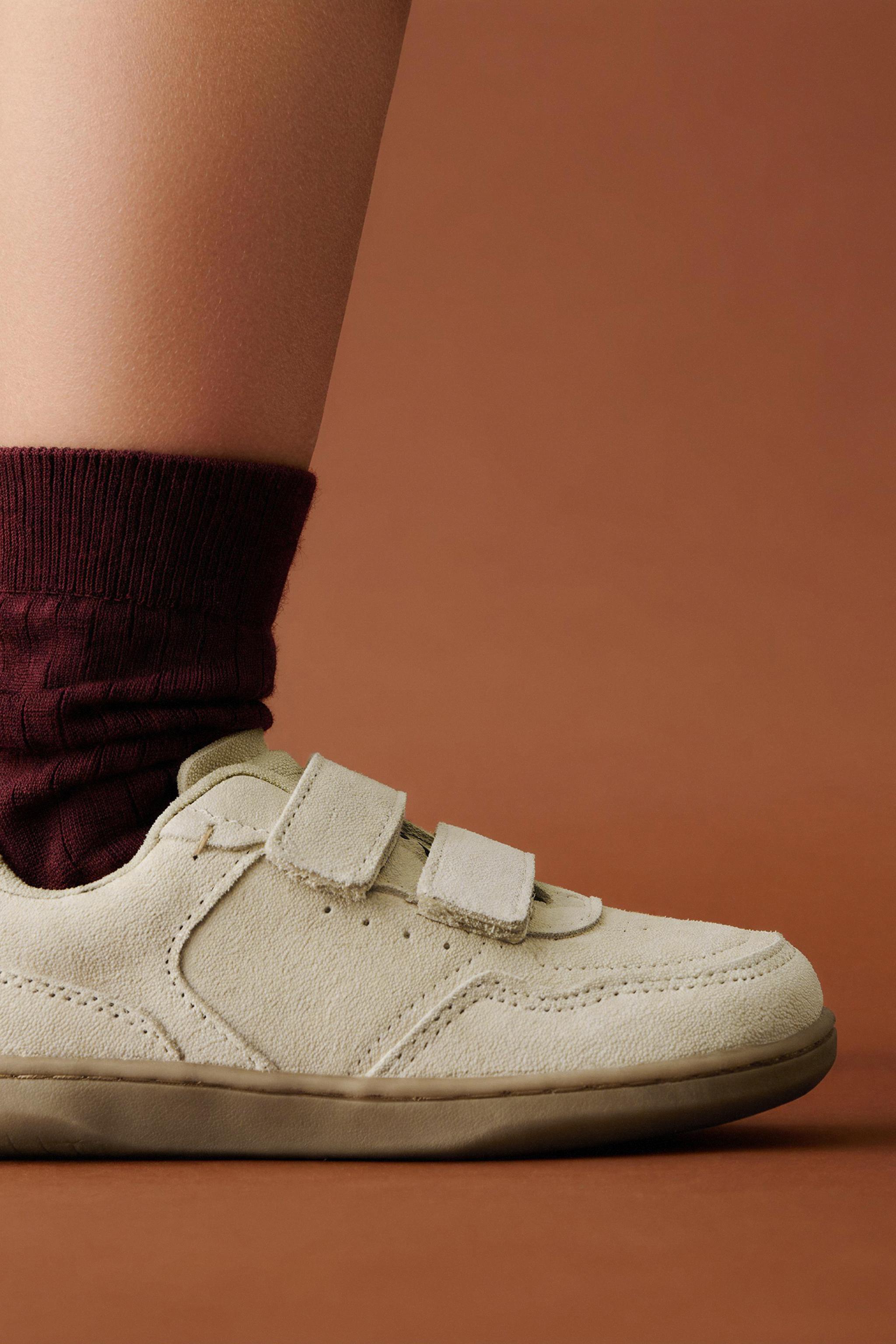 STRAPPY LEATHER BAREFOOT SNEAKERS