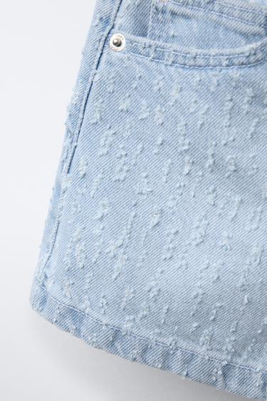 BERMUDA EN DENIM DÉCHIRÉ - Bleu clair de Zara - Image 3