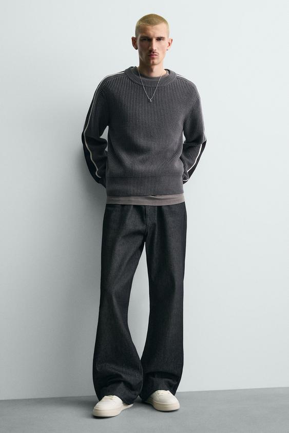 RETRO STYLE SNEAKERS