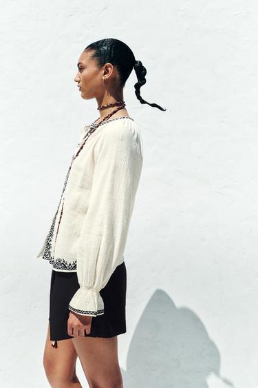 CHEMISE BRODERIES CONTRASTE - Écru de Zara - Image 2