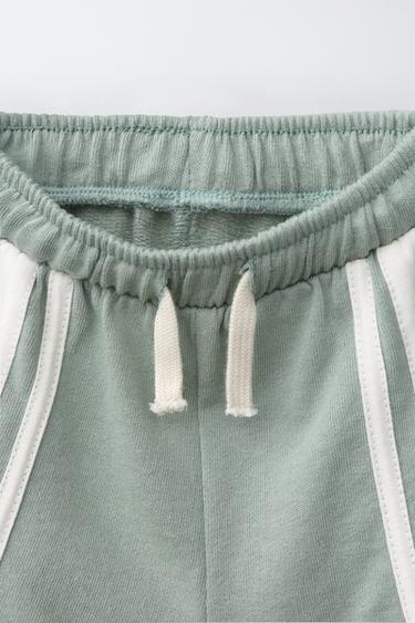 SHORT À BANDES LATÉRALES - Vert clair de Zara - Image 2