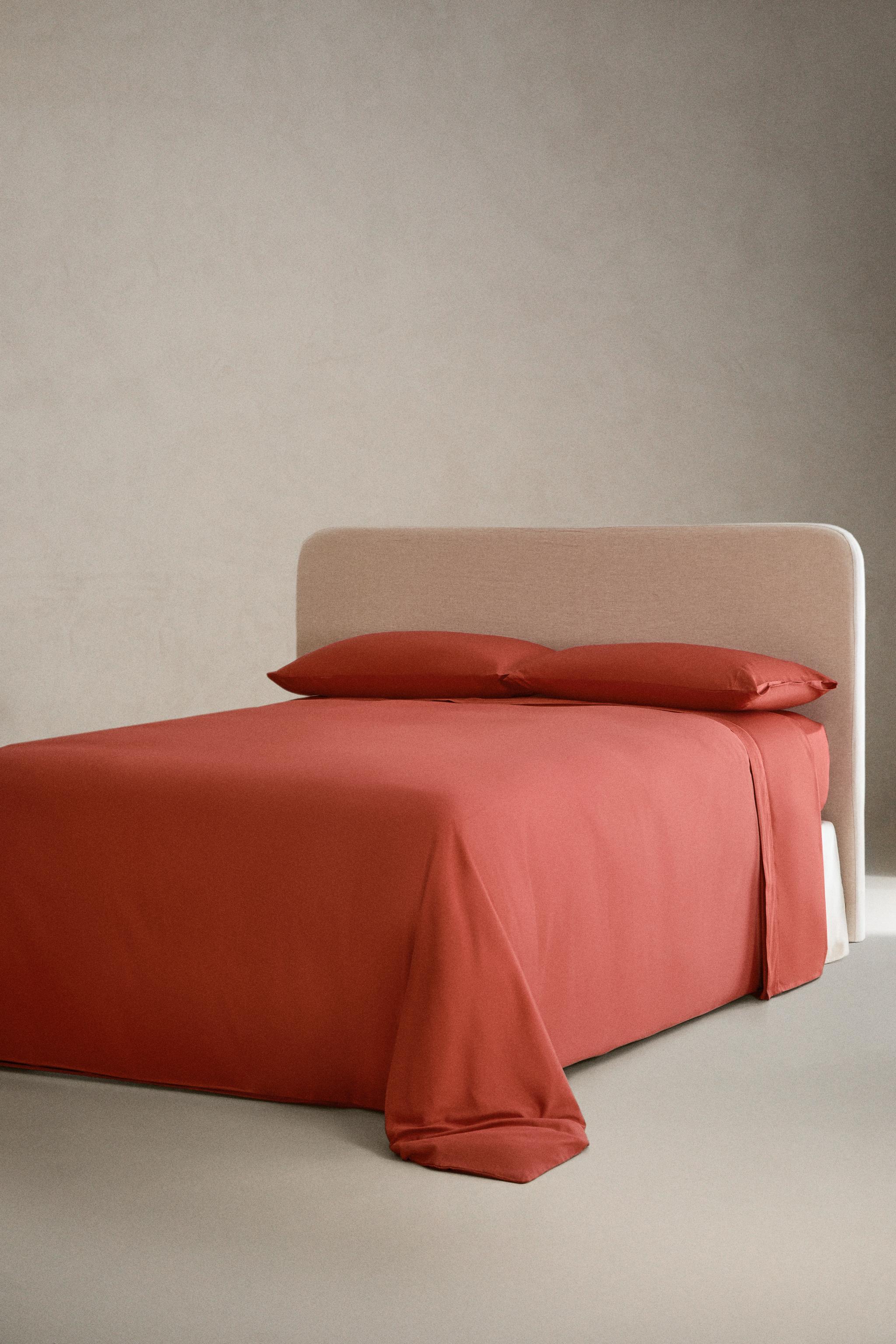 SATEEN FITTED SHEET | 30 CM HIGH (300 THREAD COUNT) — Raspberry