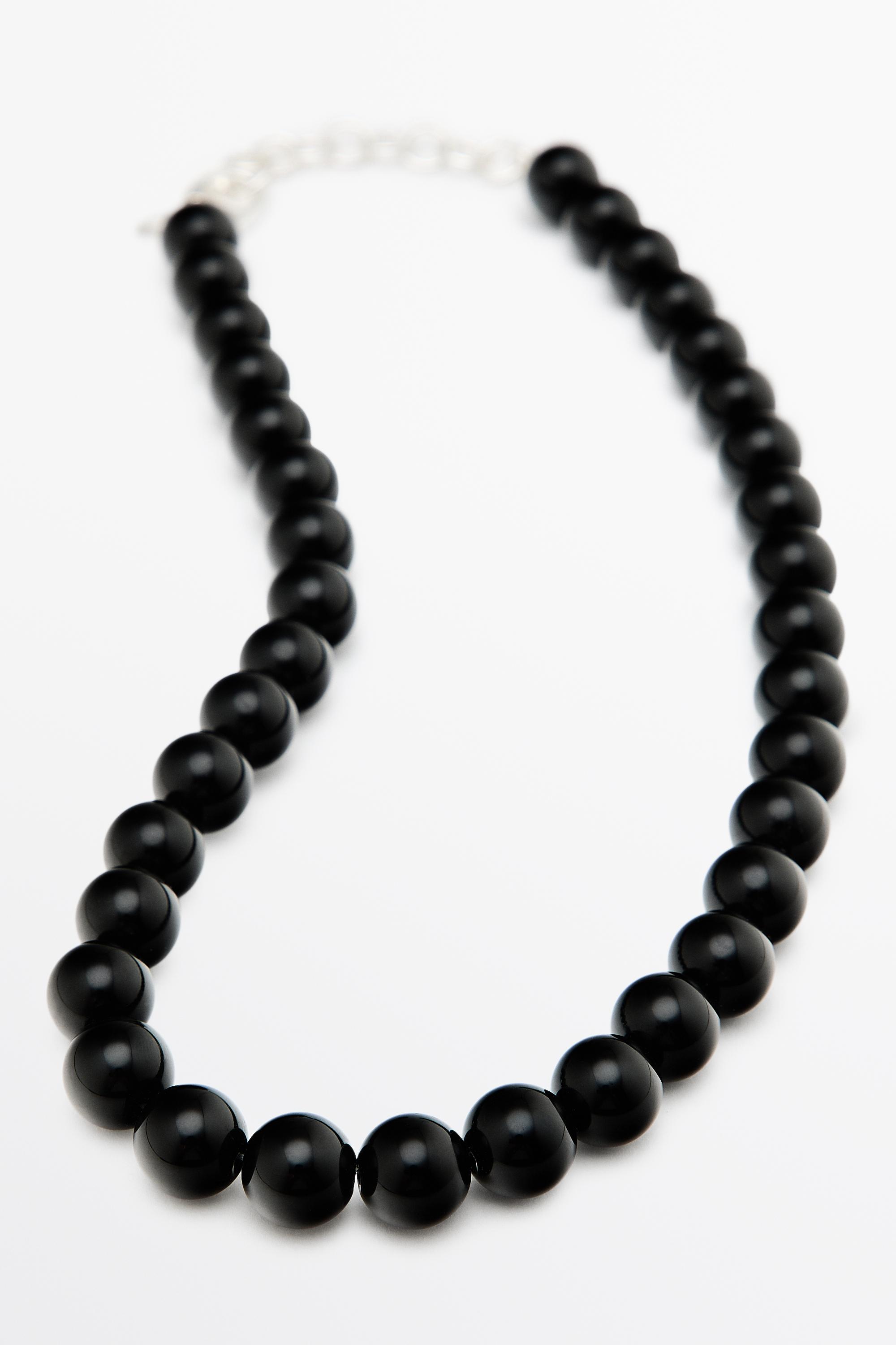 Glass bead necklace