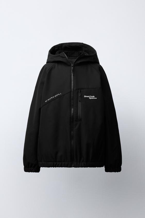 CAZADORA TÉCNICA CAPUCHA WATER REPELLENT - Negro de Zara - Imagen 0
