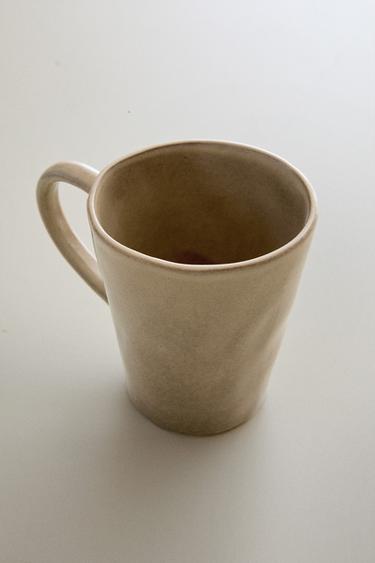 TASSE EN GRÈS IRRÉGULIÈRE - Gris taupe de Zara - Image 4