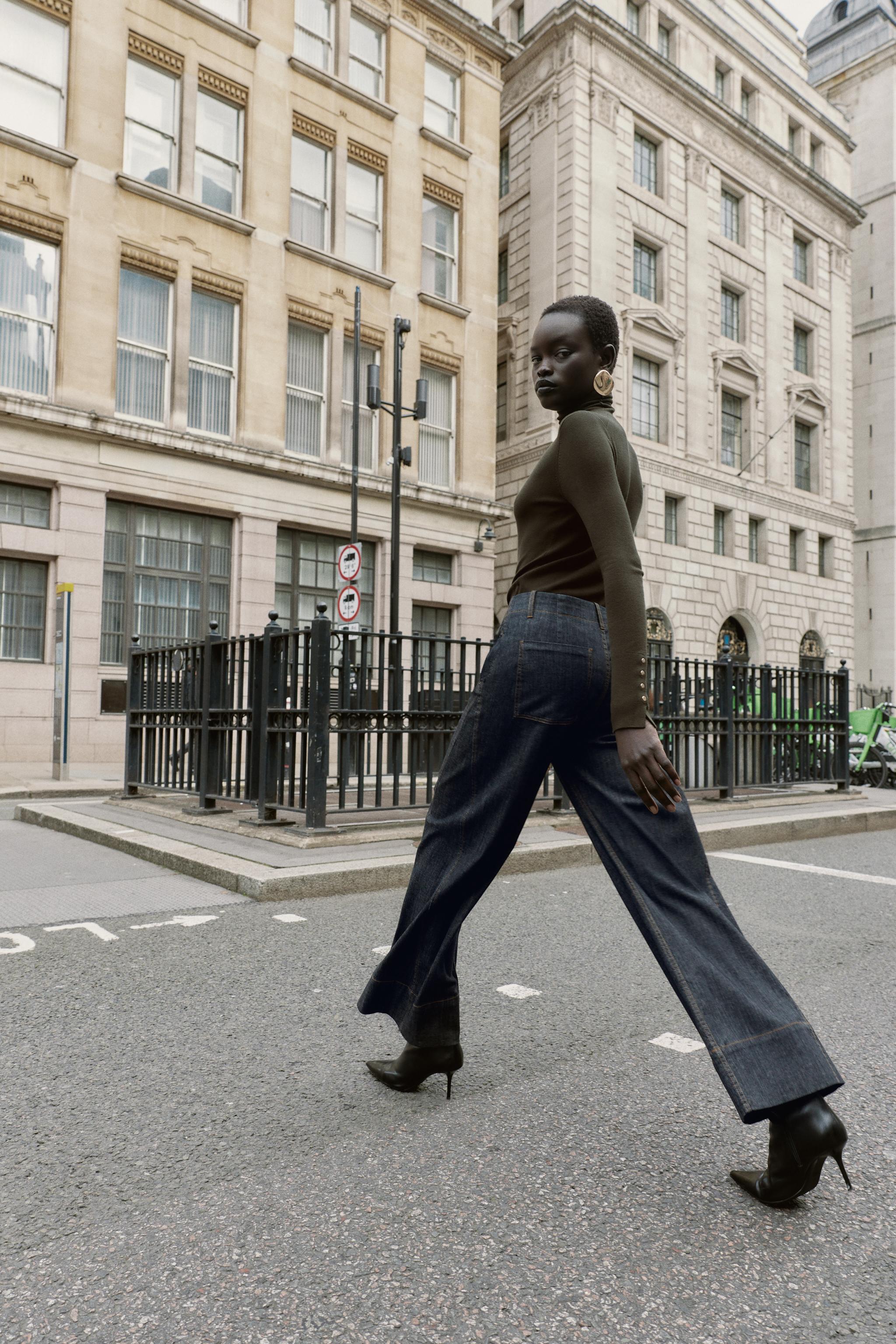 PANTALON LARGE À COUTURES