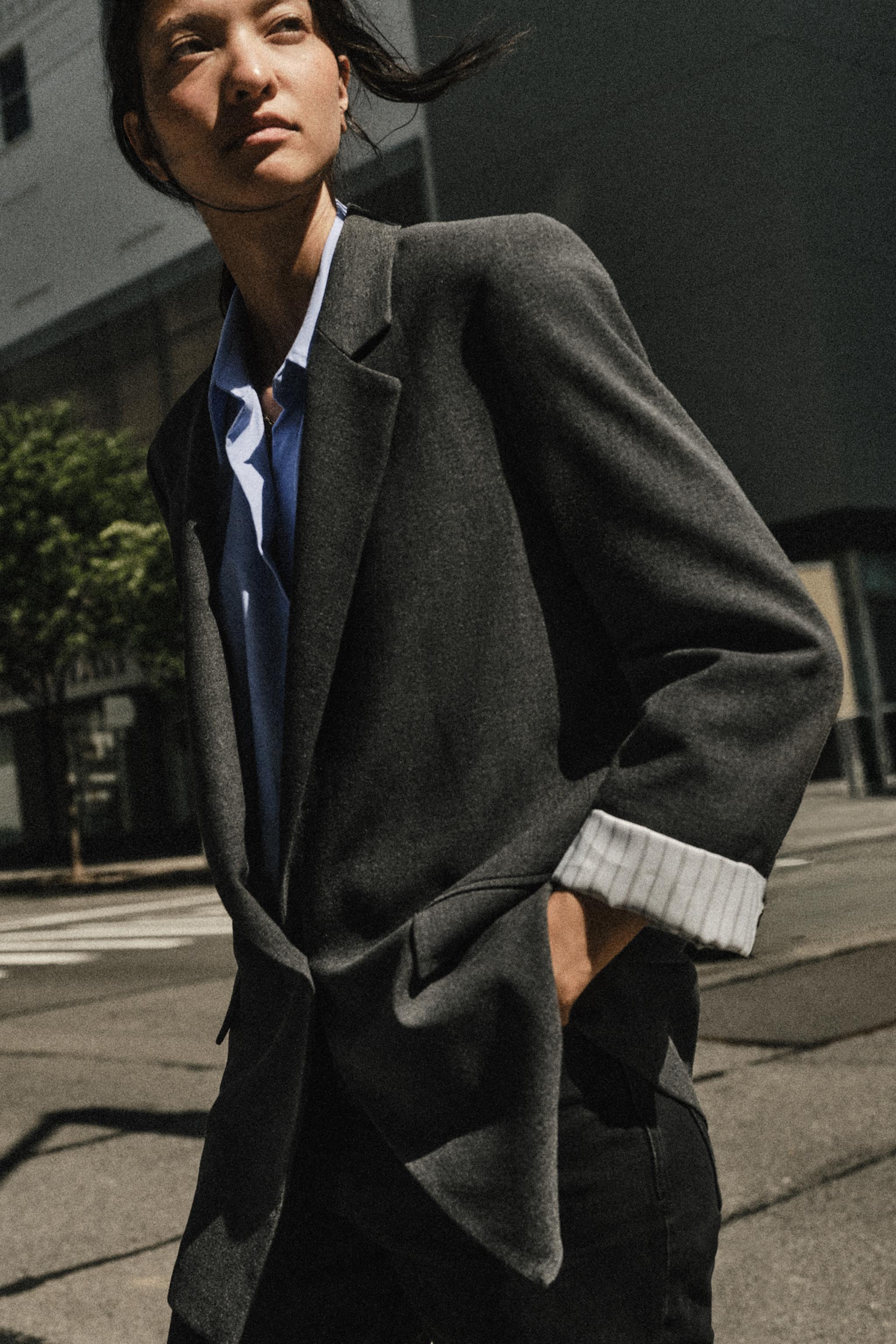 Zara VATKALI VE DESENLİ MANŞETLİ BLAZER görsel 6
