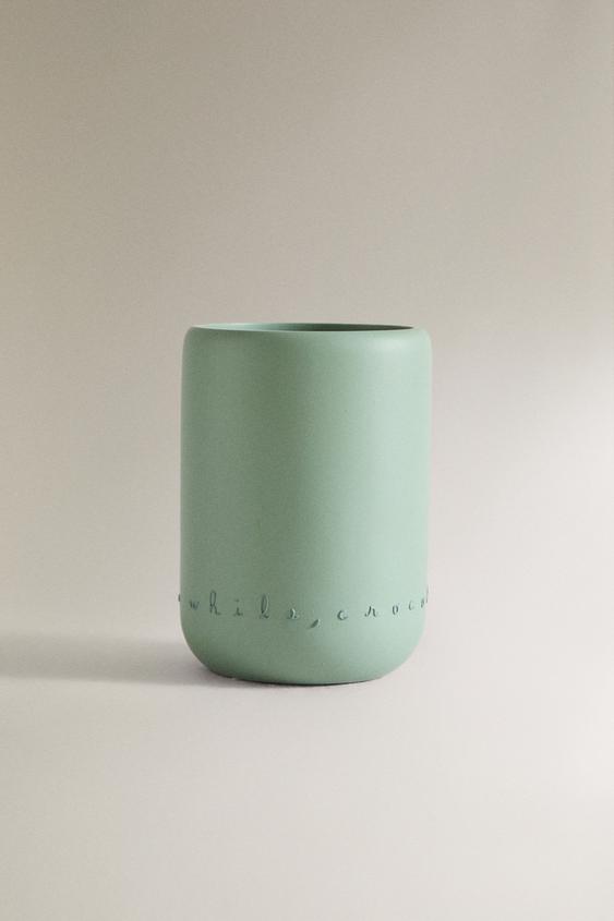 CHILDREN'S CROCODILE TOOTHBRUSH HOLDER Greenish ZARA Ireland
