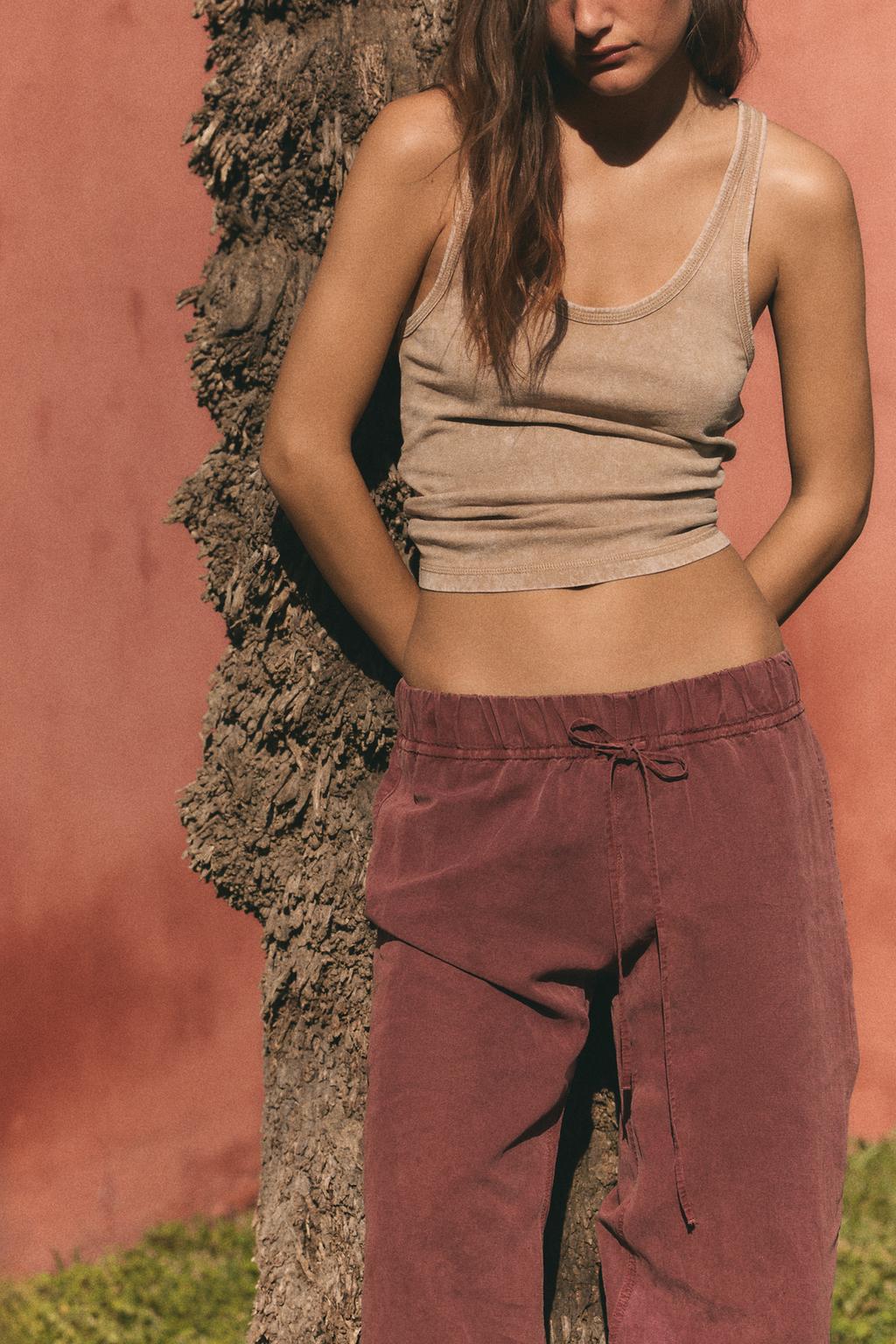 RUSTIC SLEEVELESS T-SHIRT - image 2