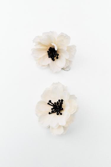 WOVEN FLOWER AND BEAD EARRINGS - Ecru by Zara