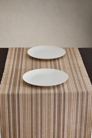 CHEMIN DE TABLE RAYURES - Gris / Marron clair de Zara - Image 1