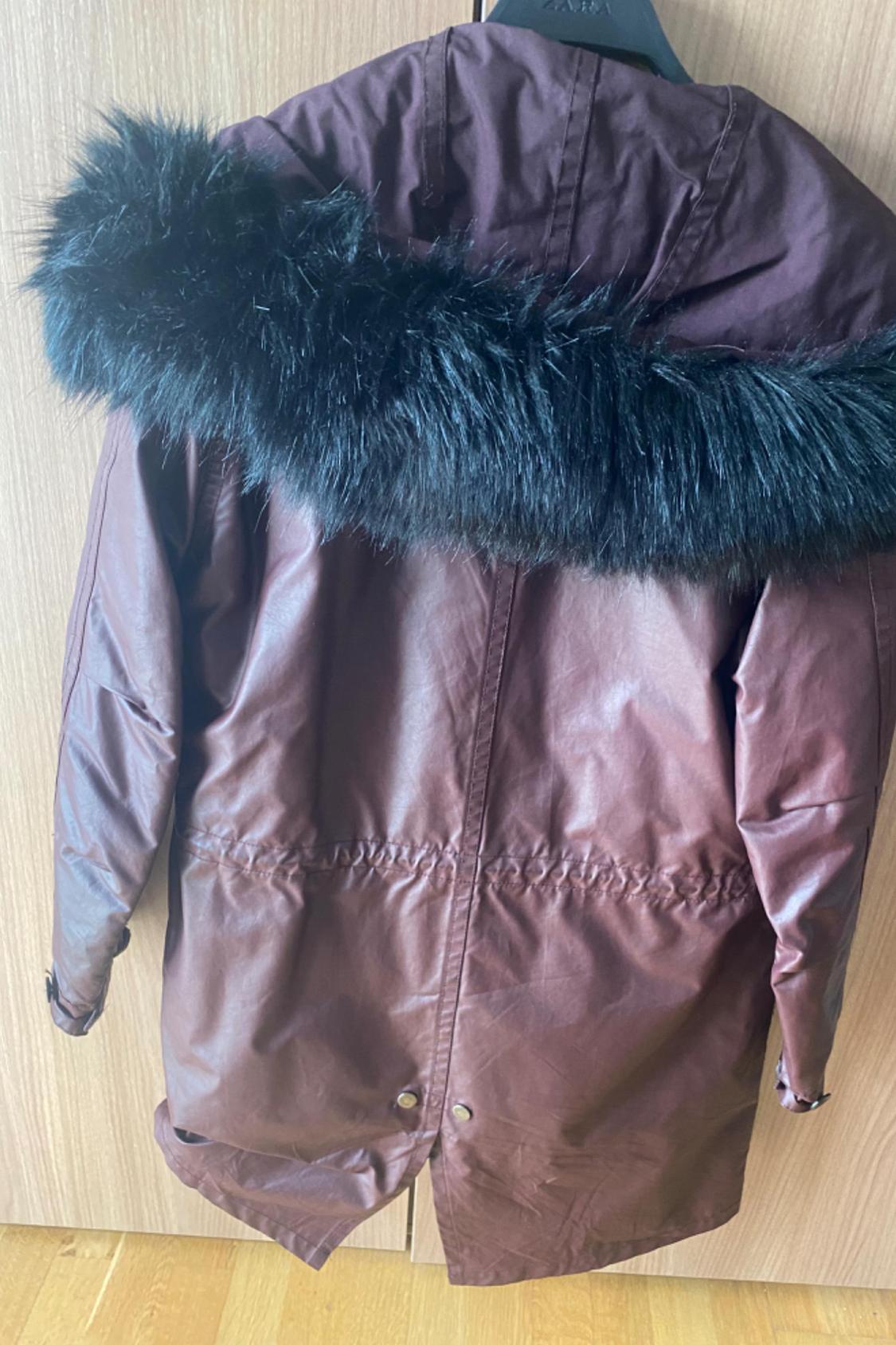 PARKA ENGOMADO COLOR BURDEOS - Image 3