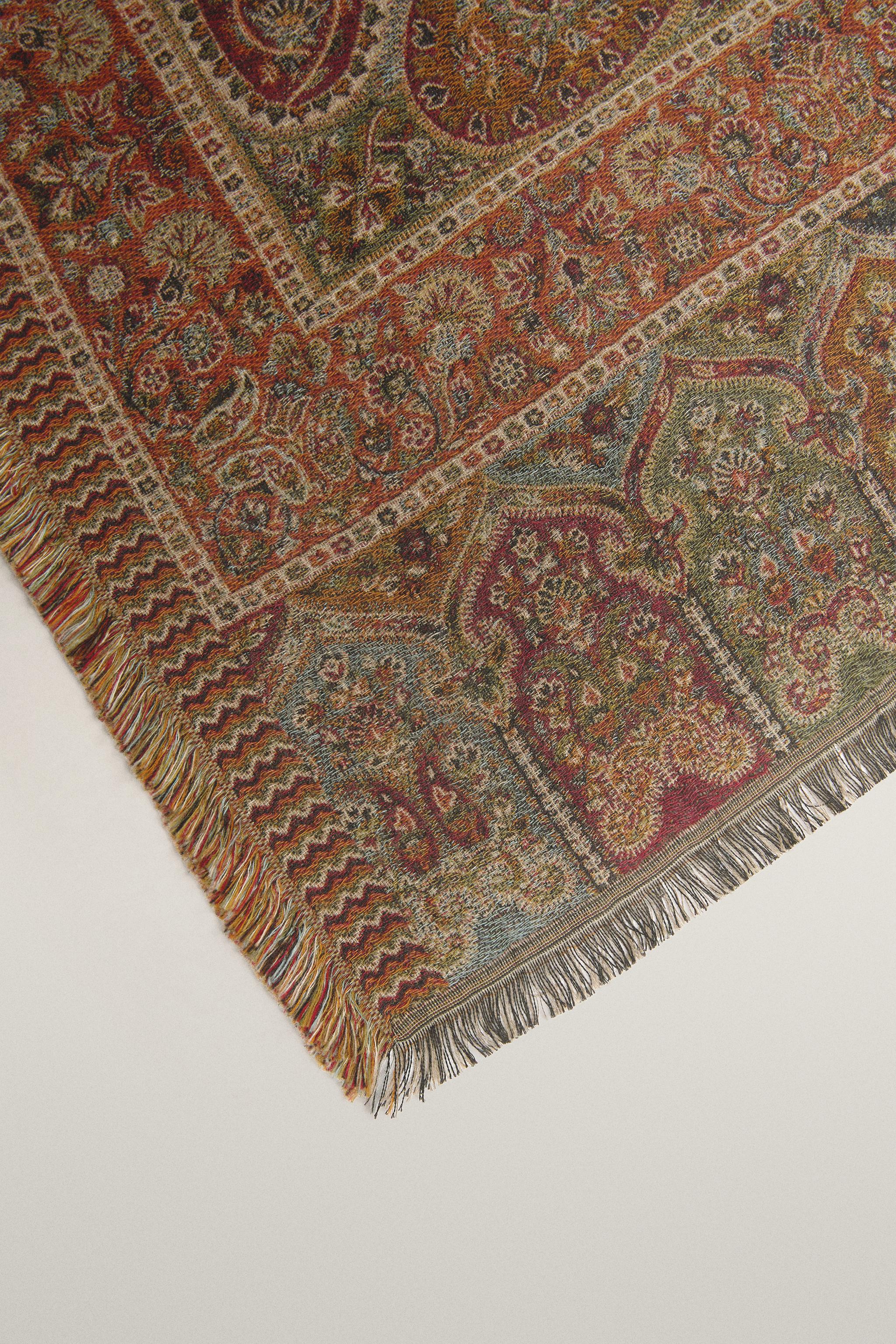 COUVERTURE JACQUARD CACHEMIRE