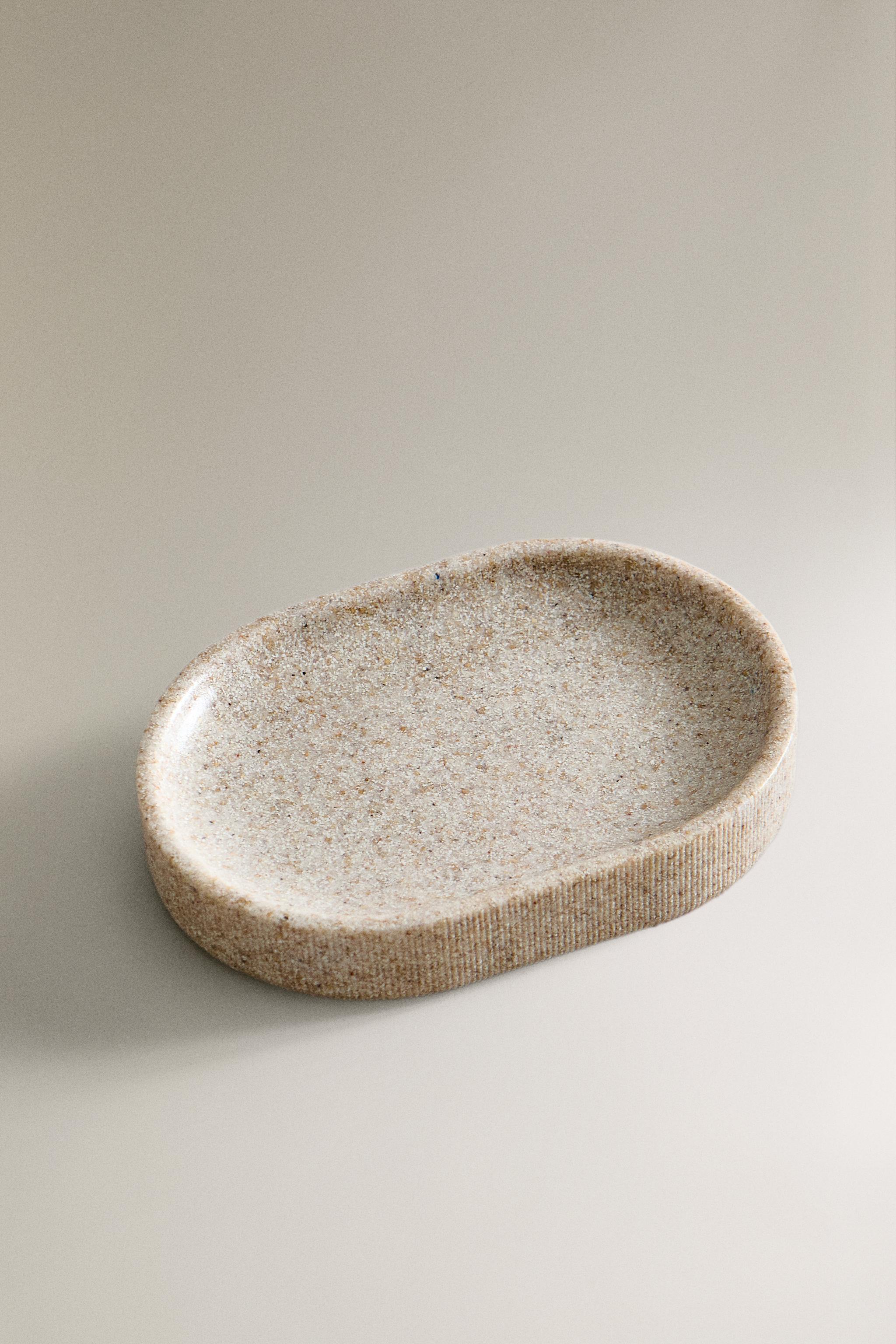 RESIN BATHROOM SOAP DISH — Beige